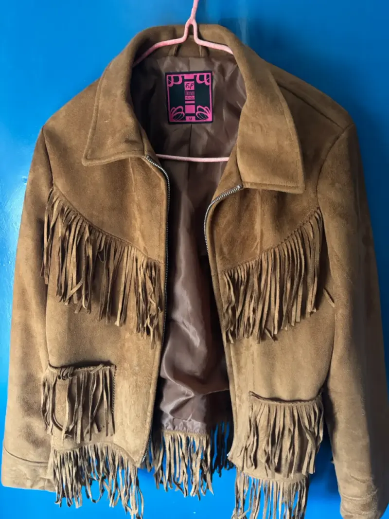 Chaqueta marrón con flecos - 1