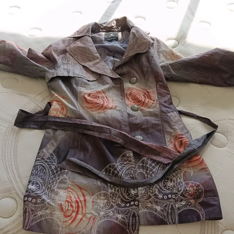 Trench estampado floral gris - 2