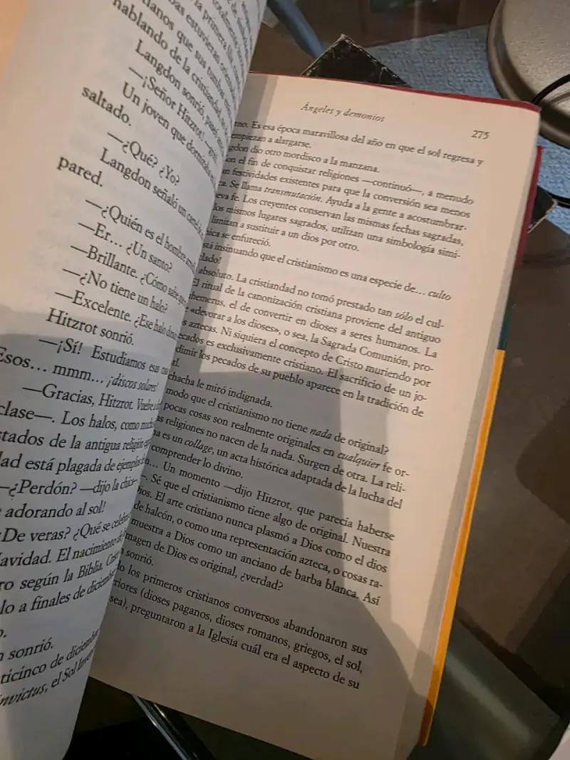 Libro Ángeles y Demonios de Dan Brown - 3