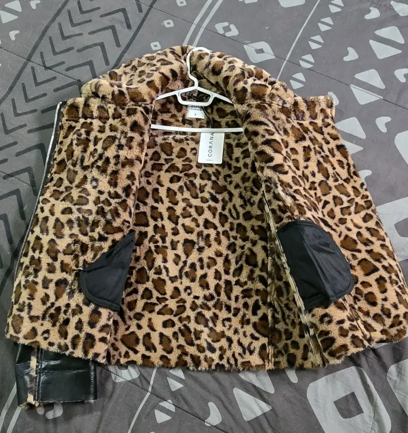 Chaqueta de cuero con estampado leopardo - 2