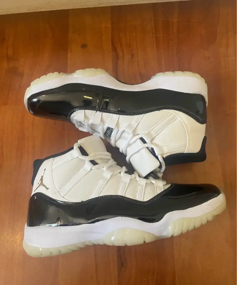 Zapatillas Jordan G5 deportivas blancas y negras - 2
