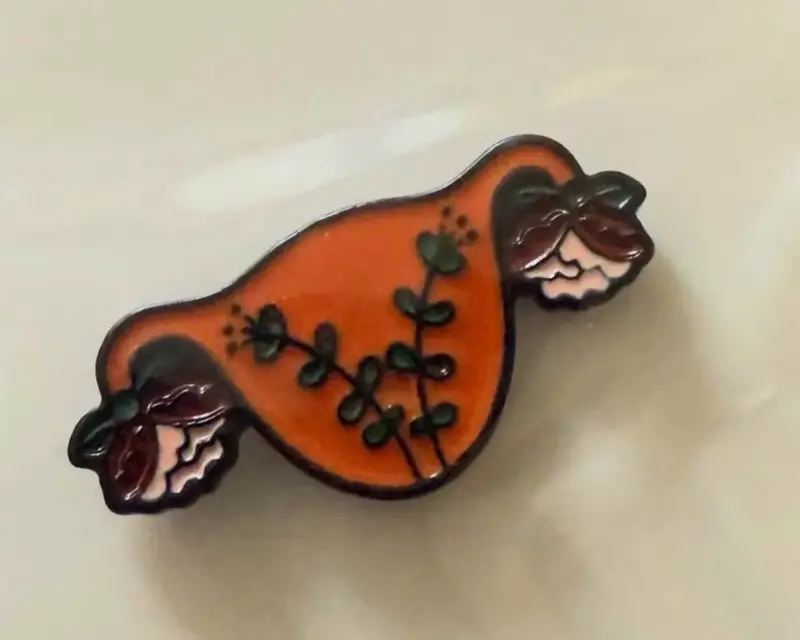 Pin de útero