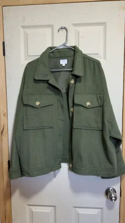 Chaqueta verde estilo militar - miniatura 1