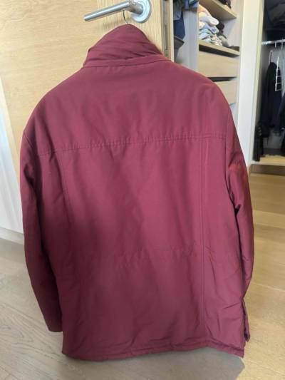 Chaqueta roja de invierno - miniatura 2