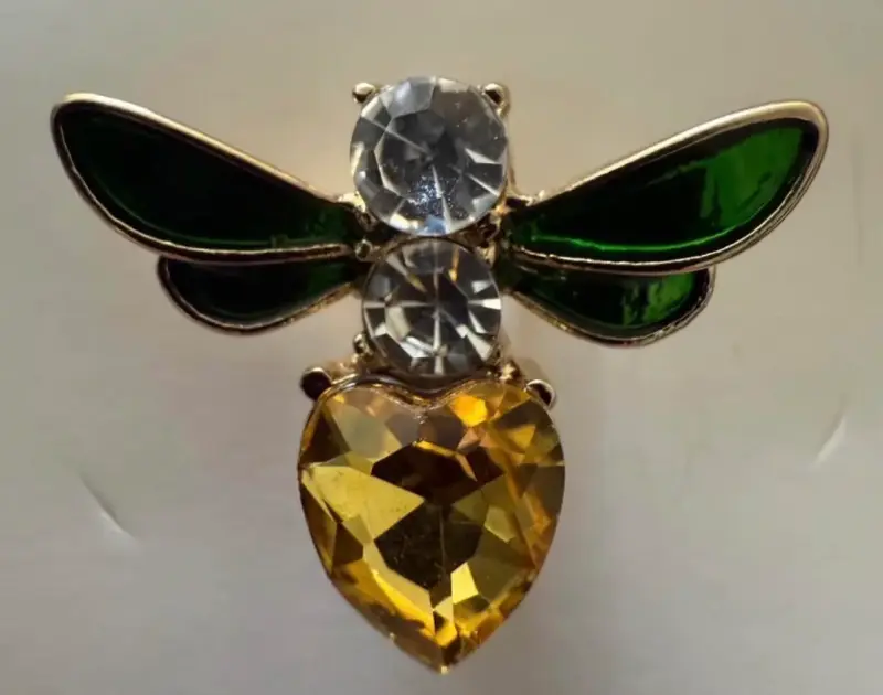 Broche de abeja con brillantes