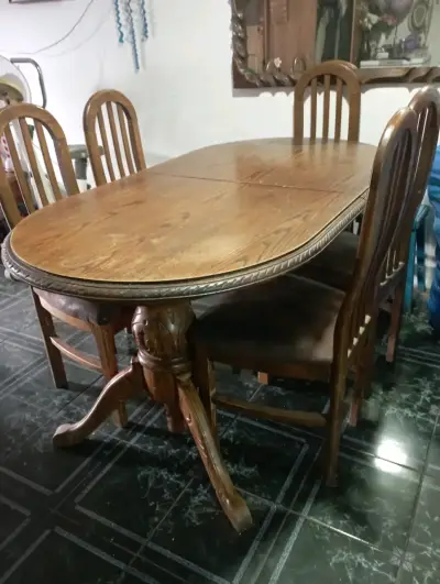 Mesa de comedor ovalada de madera - miniatura 1