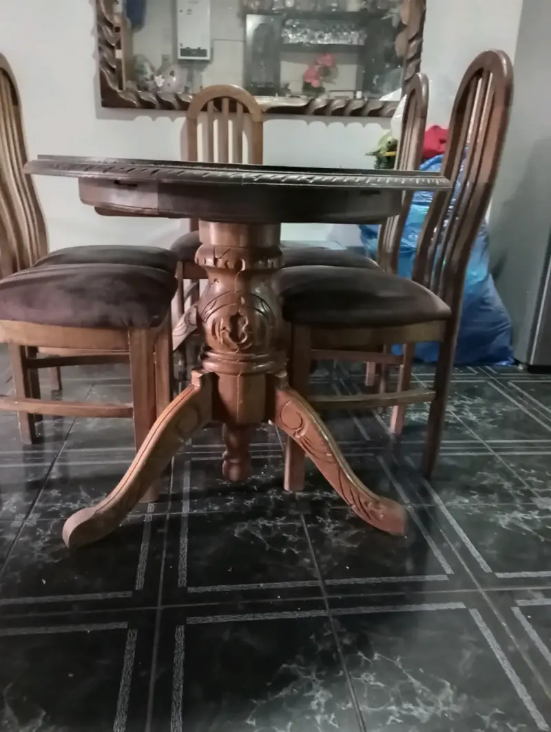 Mesa de comedor ovalada de madera - 2