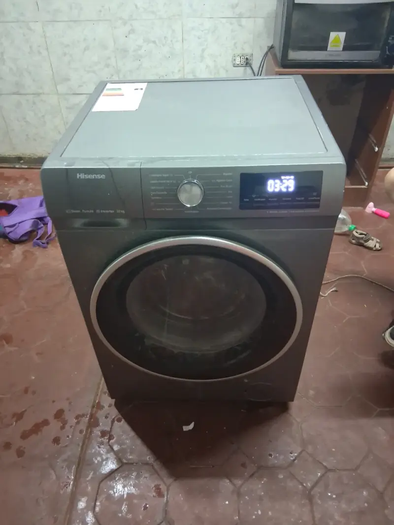 Lavadora secadora Hisense 10 kg usada - 4