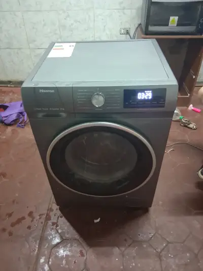 Lavadora secadora Hisense 10 kg usada - miniatura 4