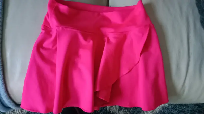 Falda corta rosa deportiva - 2