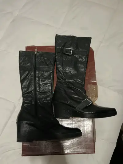 Botas negras con plataforma - miniatura 1