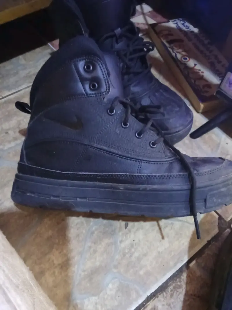 Botas negras impermeables nike 36.5 - 3