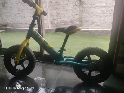 Bicicleta de aprendizaje - miniatura 2