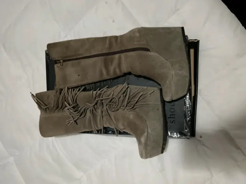 Botas de gamuza con flecos - 1