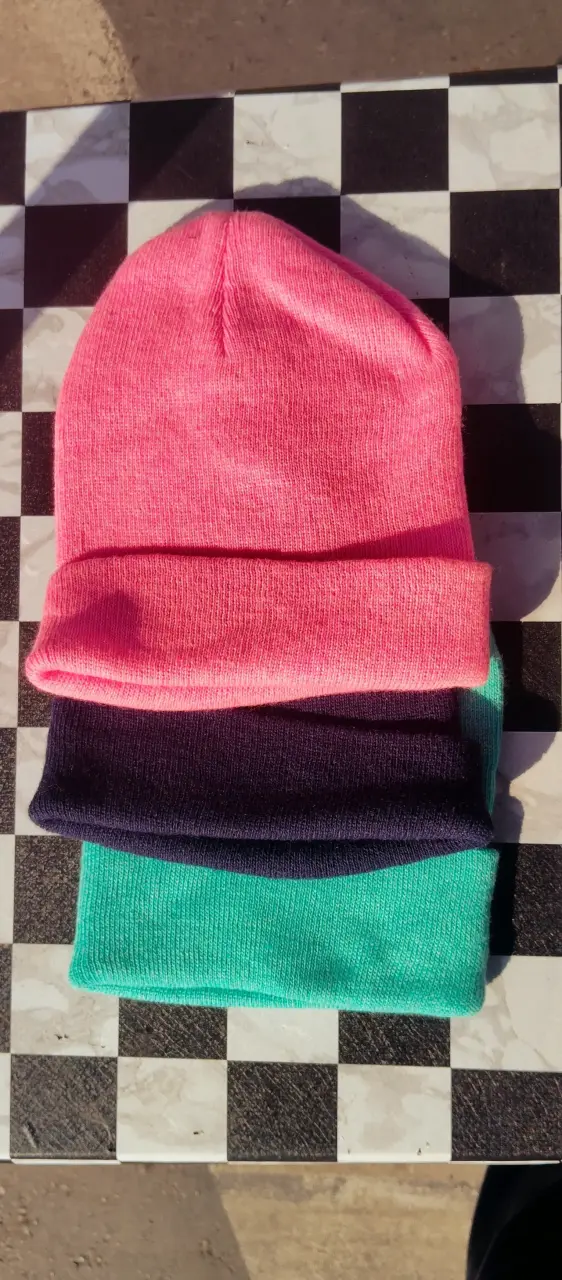 Set de gorros de lana coloridos
