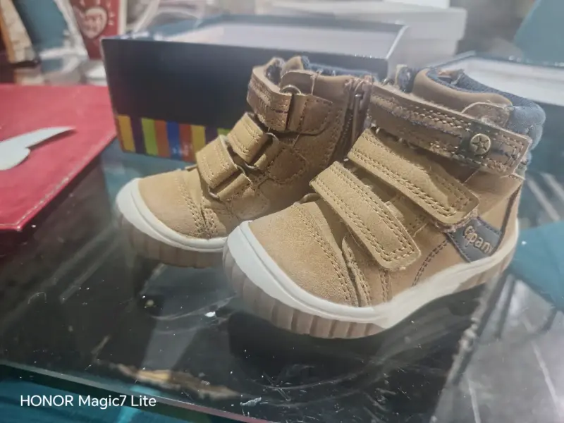 Botas infantiles color café - 3