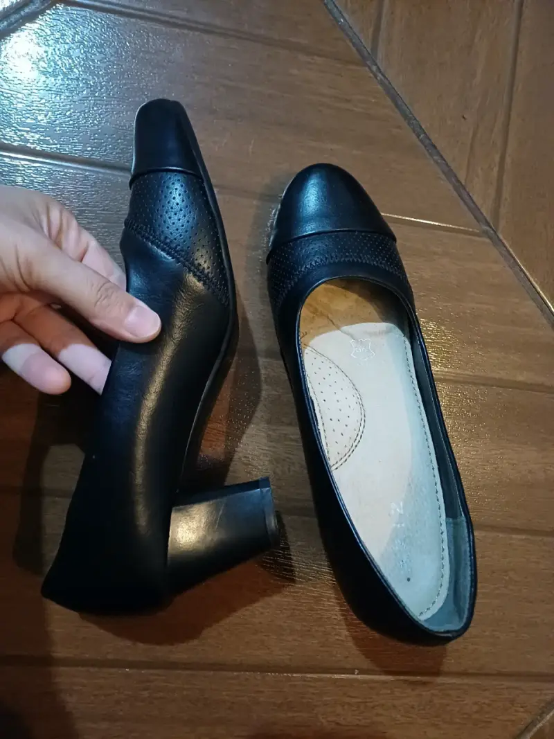 Zapatos con taco negros de mujer - 2