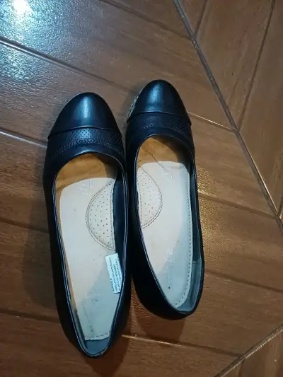Zapatos con taco negros de mujer - miniatura 5