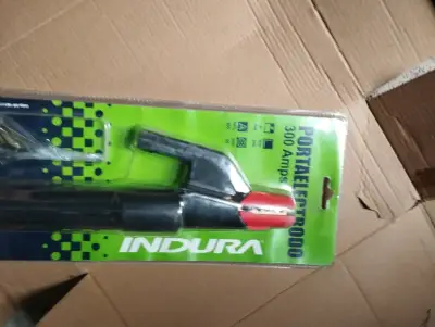 Portaelectrodos Indura 300 Amps i otro 500 Amps - miniatura 1
