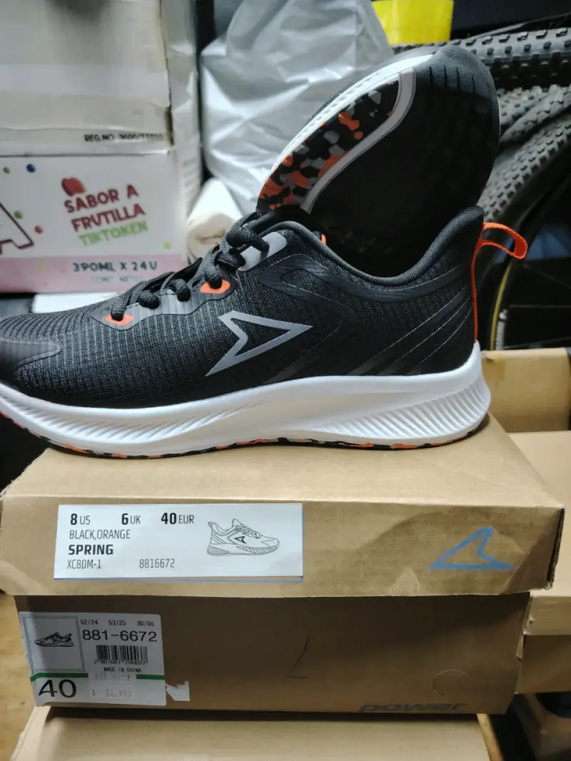 Zapatillas deportivas hombre 25mil cada par - 4