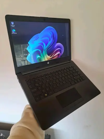 Notebook HP i5 con 8GB de ram - miniatura 6