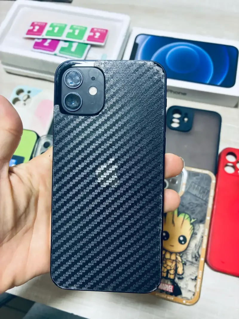 iPhone 12 - 1