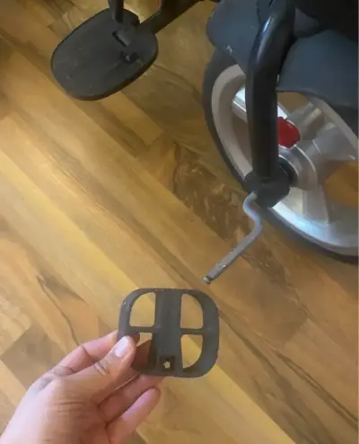 Triciclo Bebeglo infantil con capota - miniatura 3