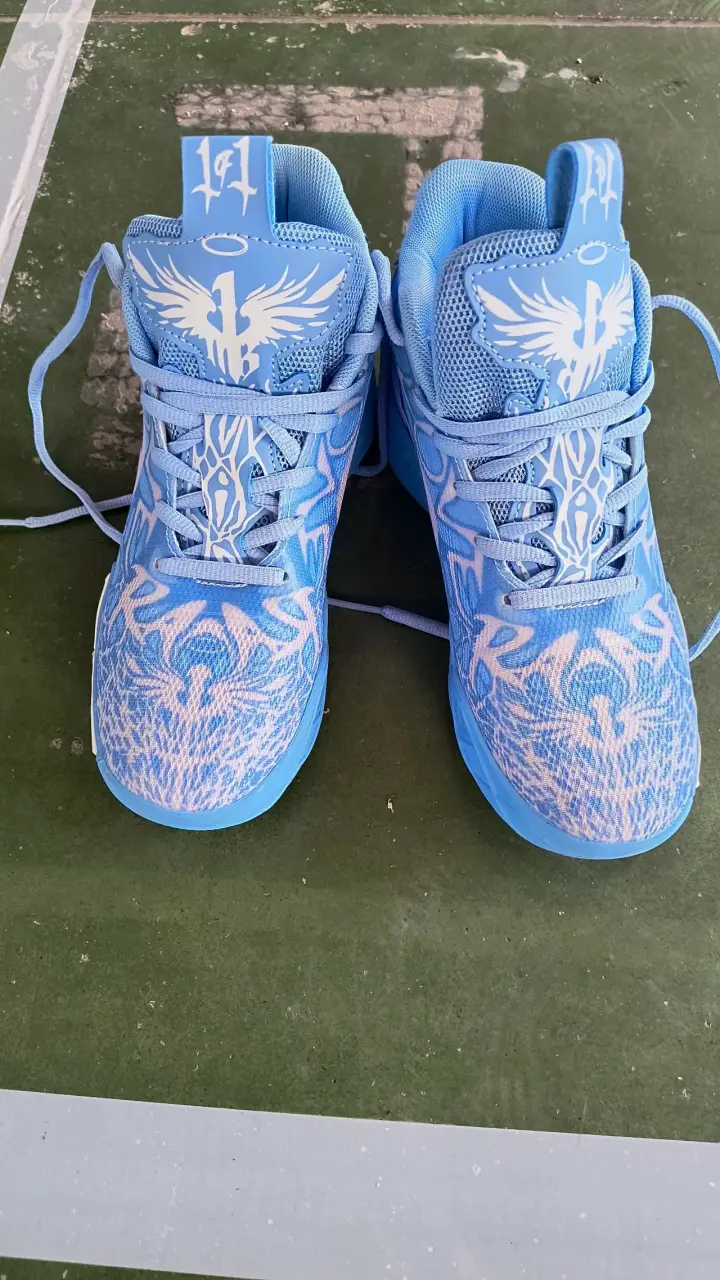 Zapatillas deportivas azules con diseño - 3