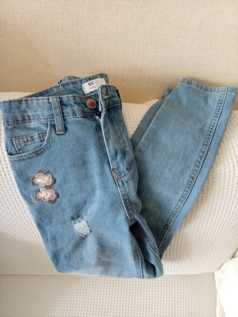 Jeans bordados para niña talla 10