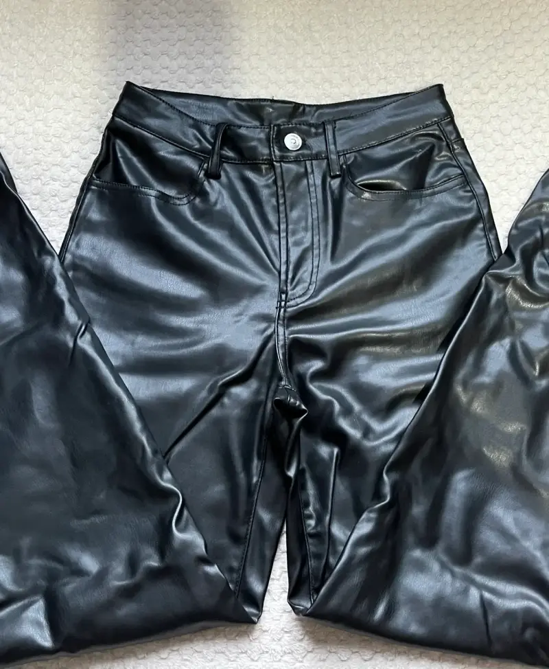 Pantalones de cuero negros