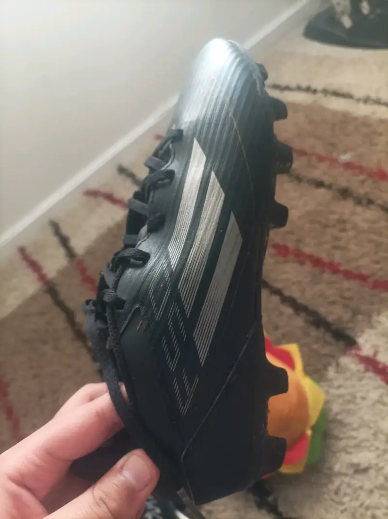 Zapatos deportivos negros f50 de futbol pasto natu - 3
