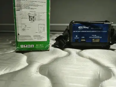 Reproductor MP3 y radio PX-300LED - miniatura 1