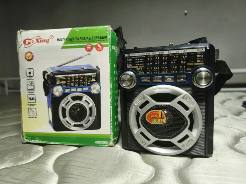 Reproductor MP3 y radio PX-300LED - 2