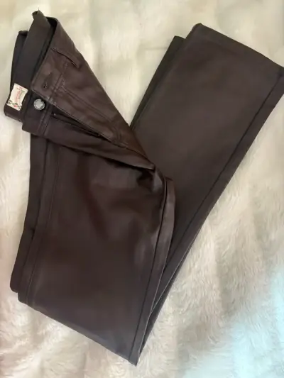 Pantalones negros efecto cuero - miniatura 2