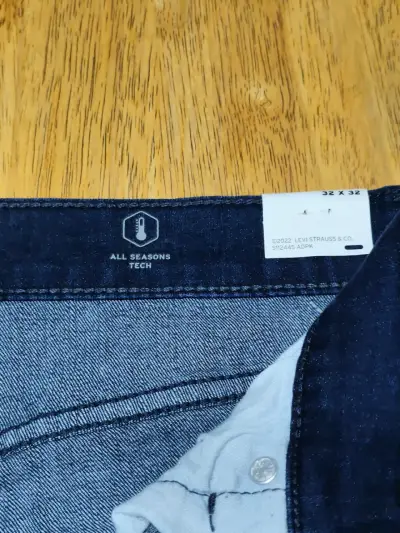 Jeans Levi's azul oscuro nuevos - miniatura 3
