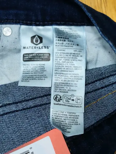 Jeans Levi's azul oscuro nuevos - miniatura 5