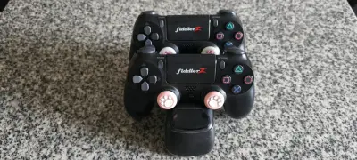 Consola PlayStation 4 con 2 mandos - miniatura 2
