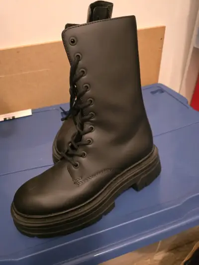 Botas negras con cierre - miniatura 6