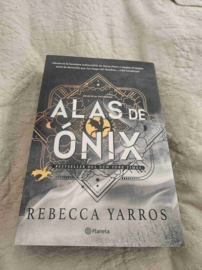 Libro 'Alas de Ónix' tapa blanda de Rebecca Yarros - miniatura 1