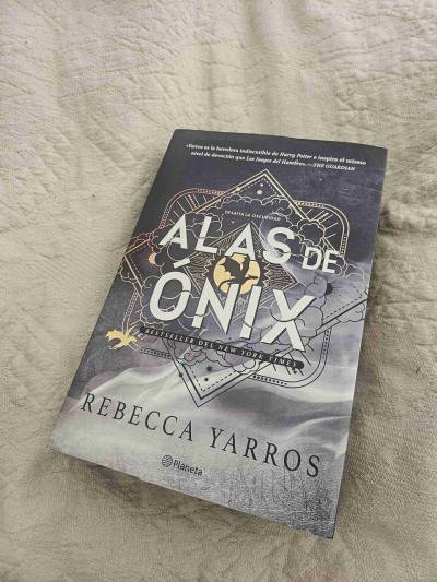 Libro Alas de Ónix, tapa dura, Rebecca Yarros - miniatura 1
