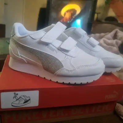 Zapatillas blancas con velcro 31 - miniatura 1