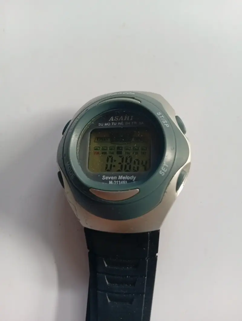 Reloj digital Asahi gris - 1