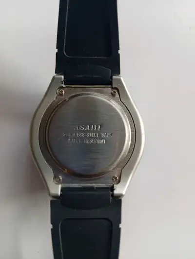 Reloj digital Asahi gris - miniatura 2