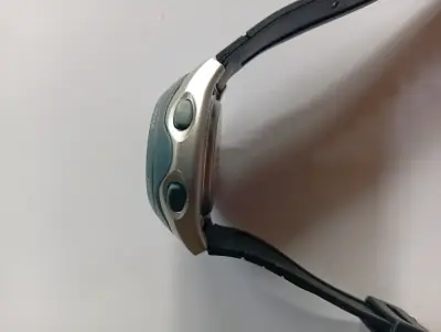 Reloj digital Asahi gris - miniatura 4