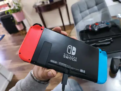 Nintendo Switch - miniatura 1