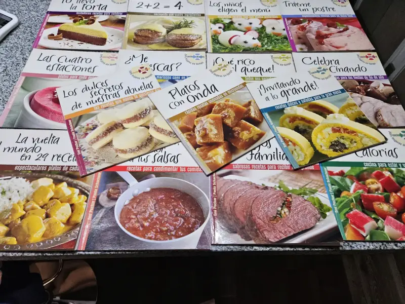 Set de libros de cocina variados - 2
