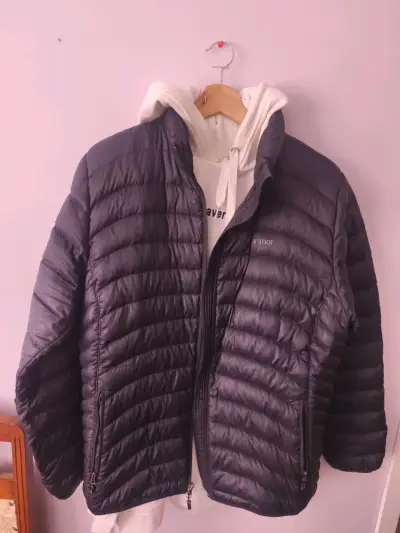 Chaqueta acolchada negra Marmot - miniatura 5
