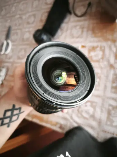 Lente Tokina 17-35mm F4 - miniatura 2