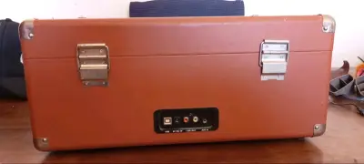 Tocadiscos portatatil tipo maleta Triumph - miniatura 3