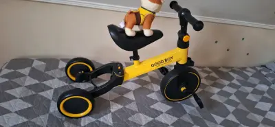 Triciclo infantil amarillo y negro - miniatura 2